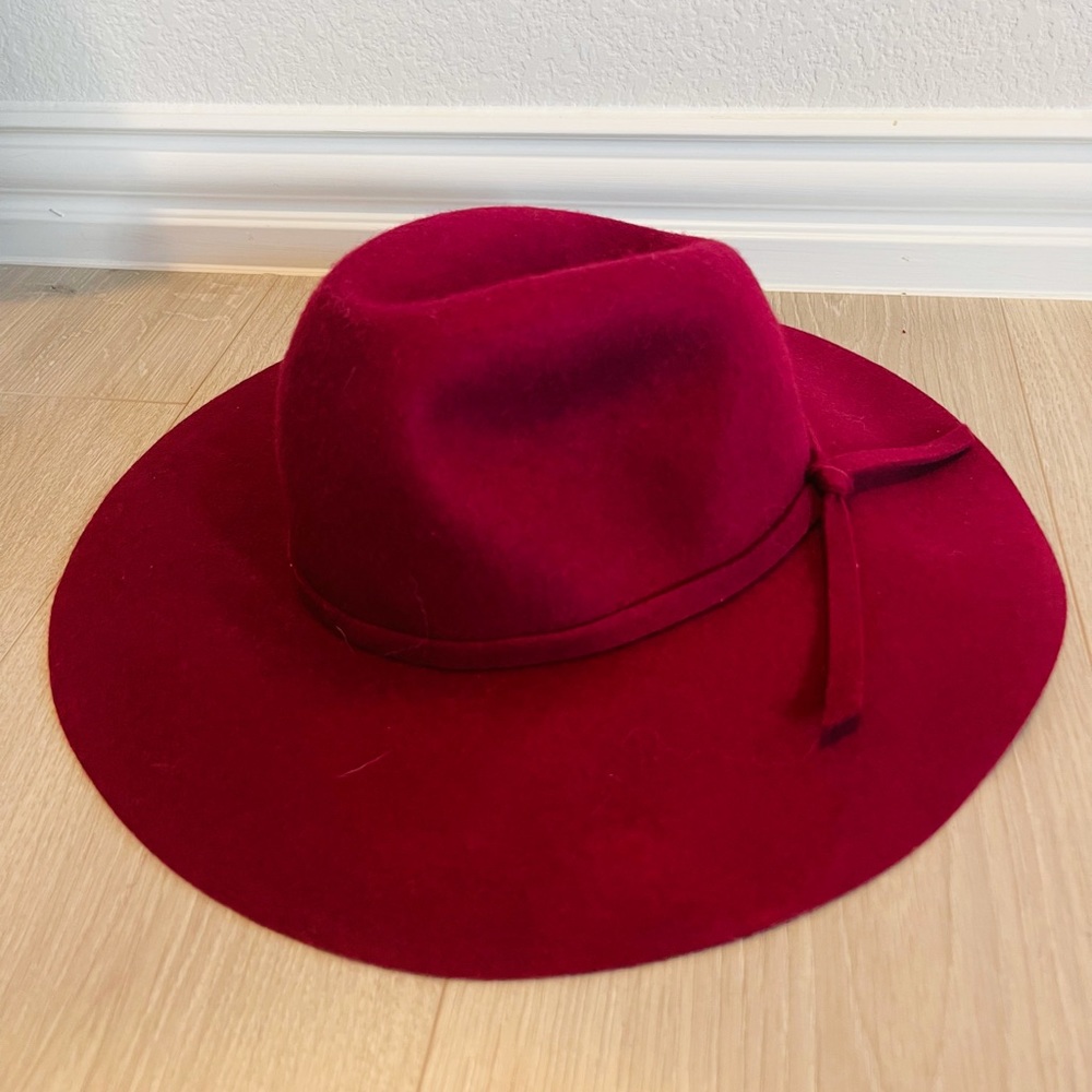 Maroon hat NWT